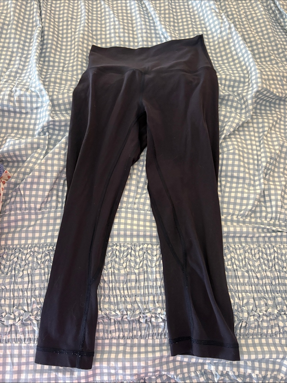 Lululemon capri aligns